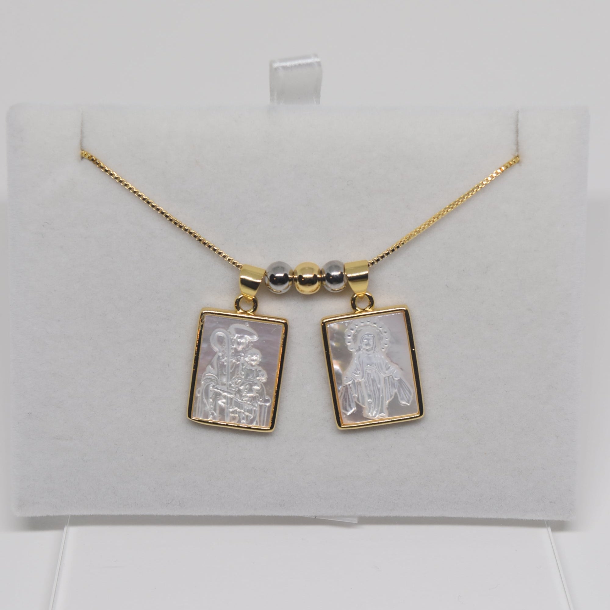 Customizable Scapular