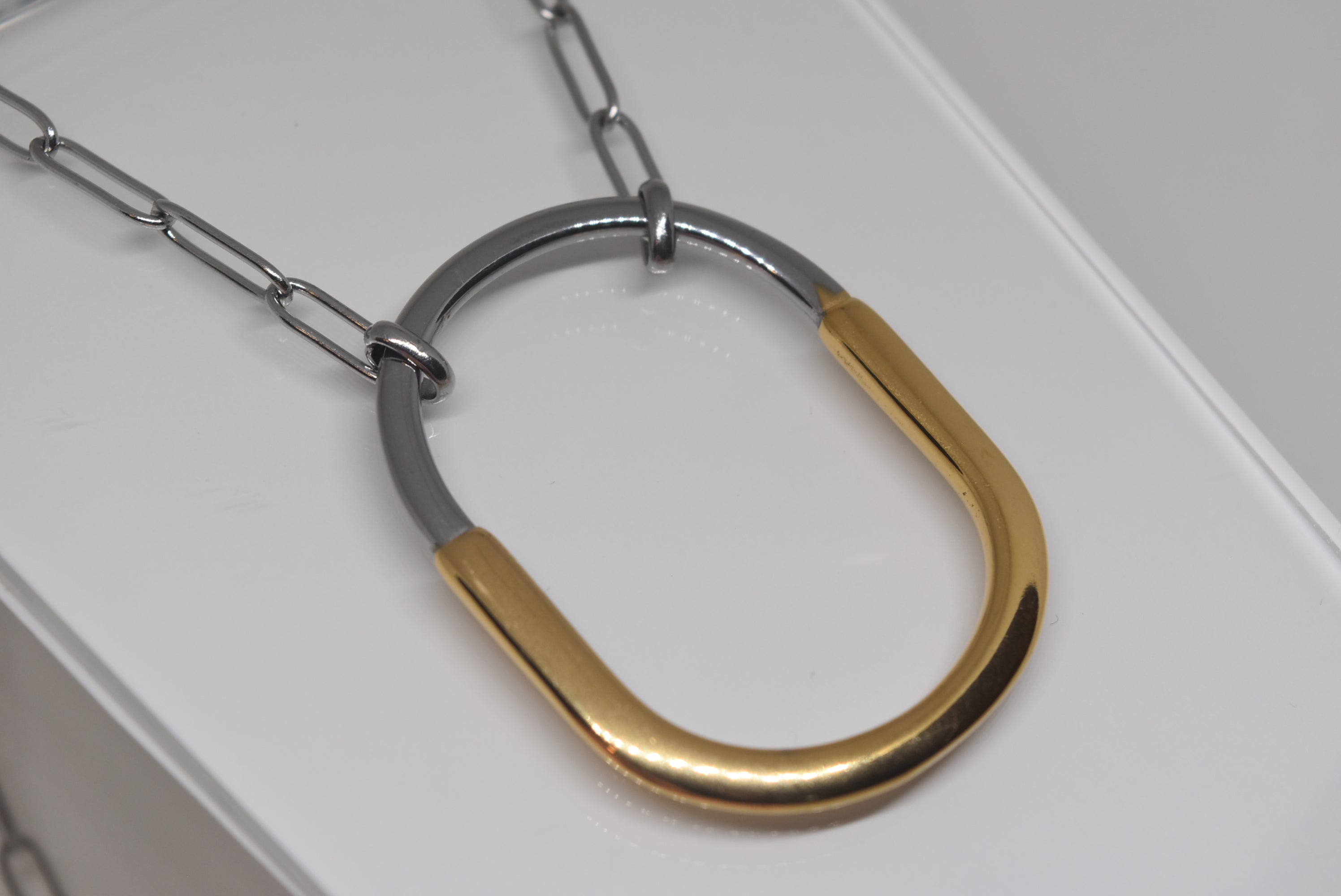 Oval Paperclip Pendant Necklace