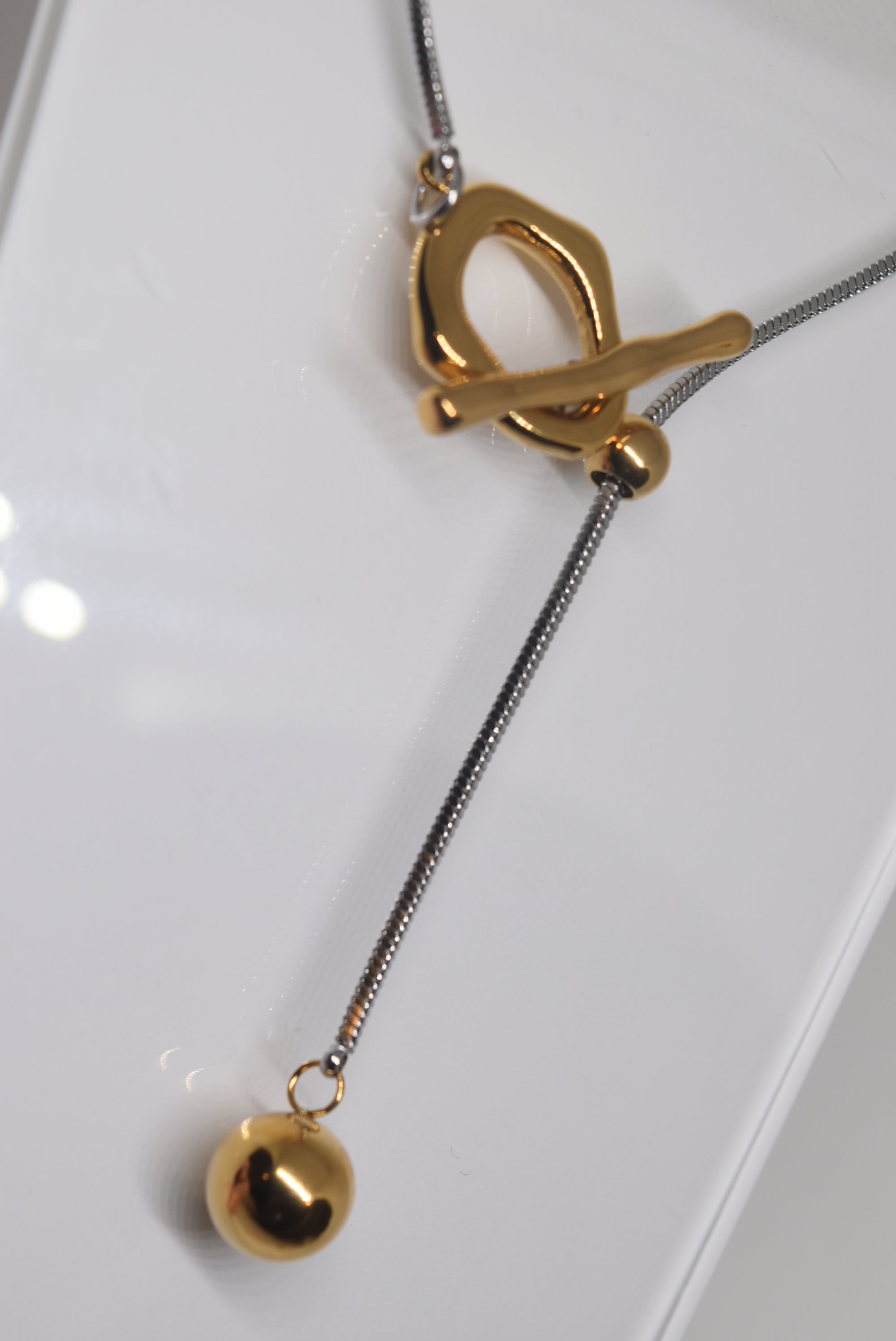 Front Close Pendant Necklace