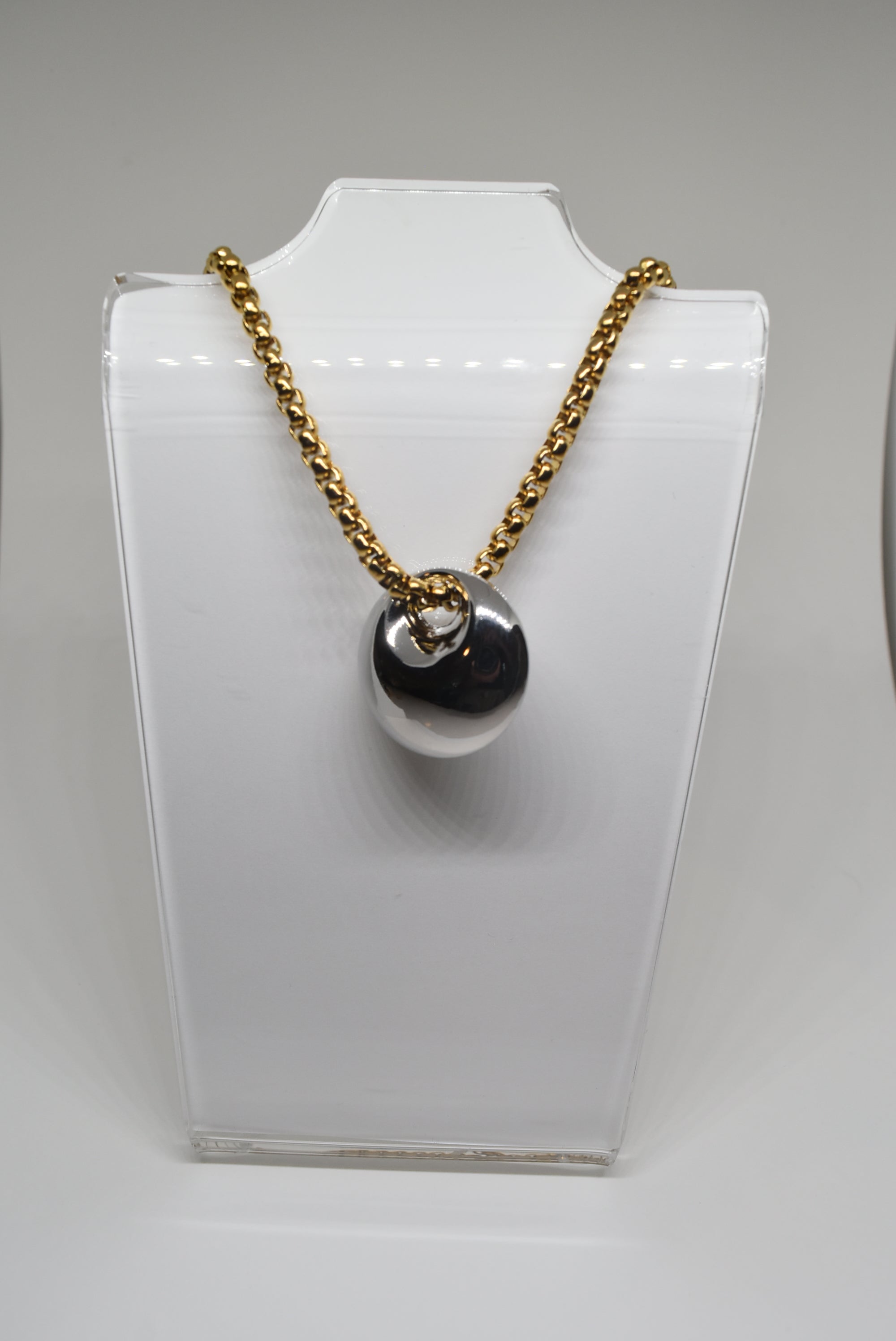 Big Pendant Necklace