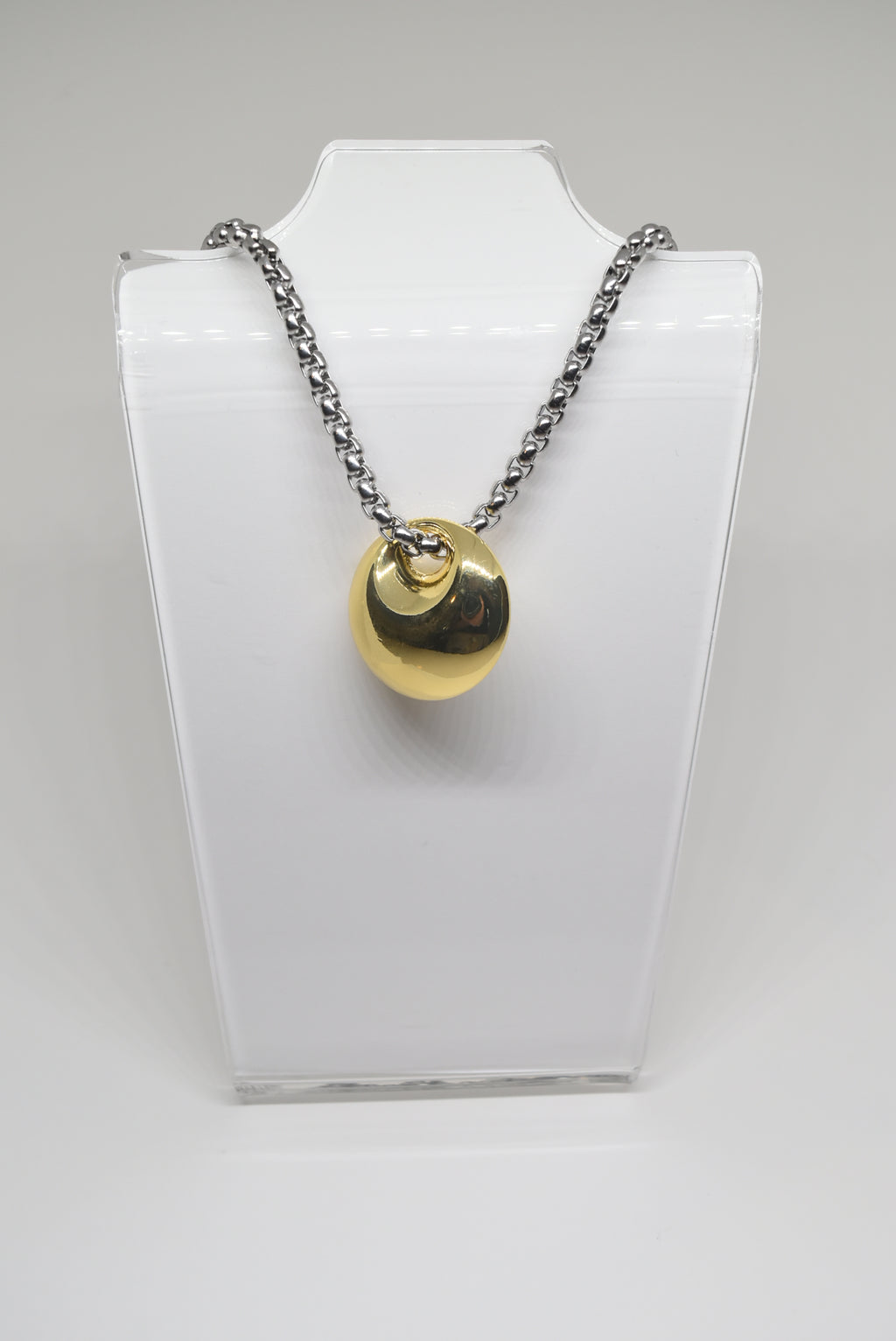 Big Pendant Necklace