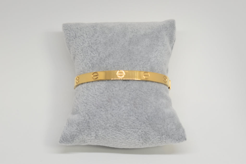 Nails Hard Gold Bracelet