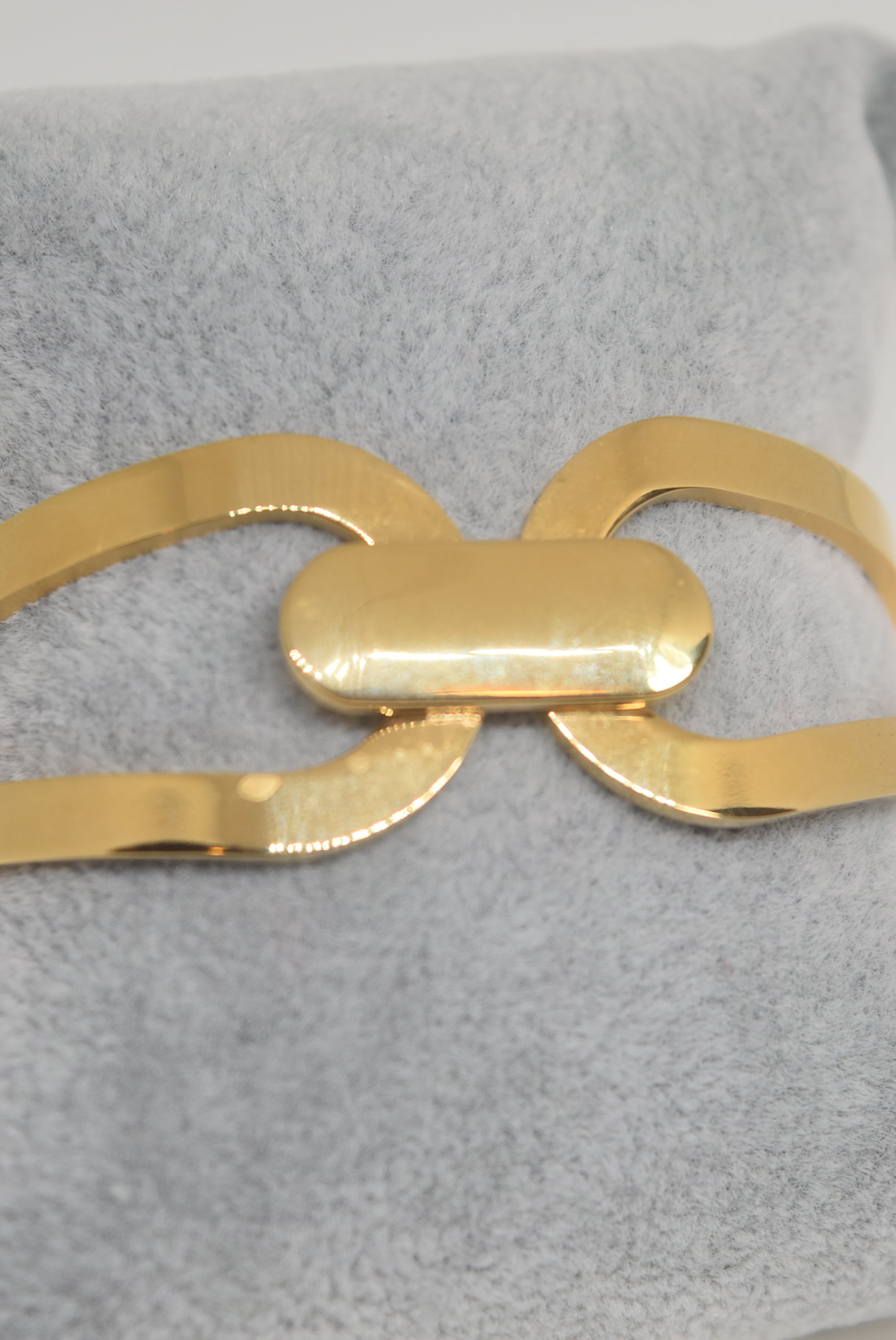 Gold Statement Bangel