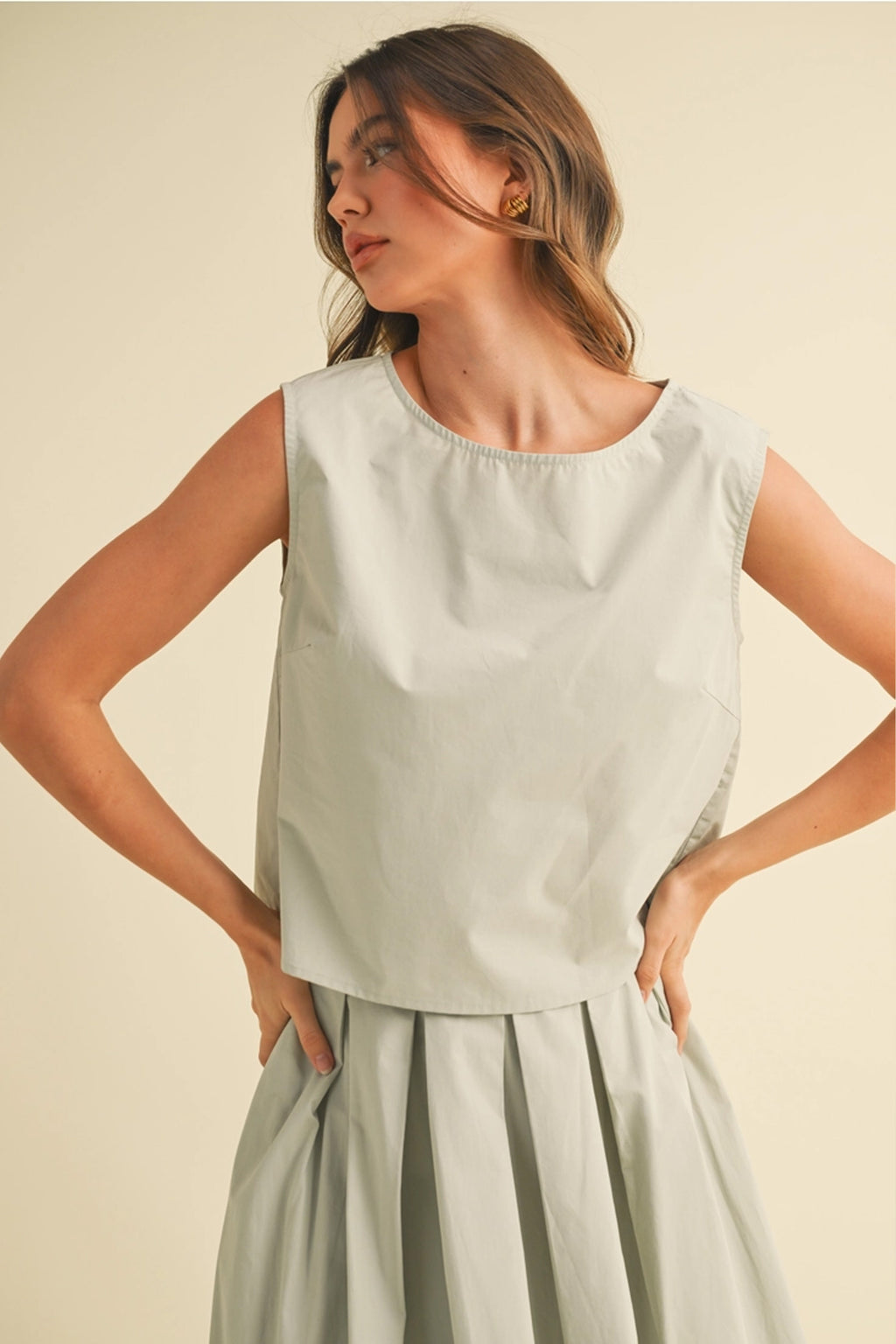 Top and Pleated Skirt Gray Set