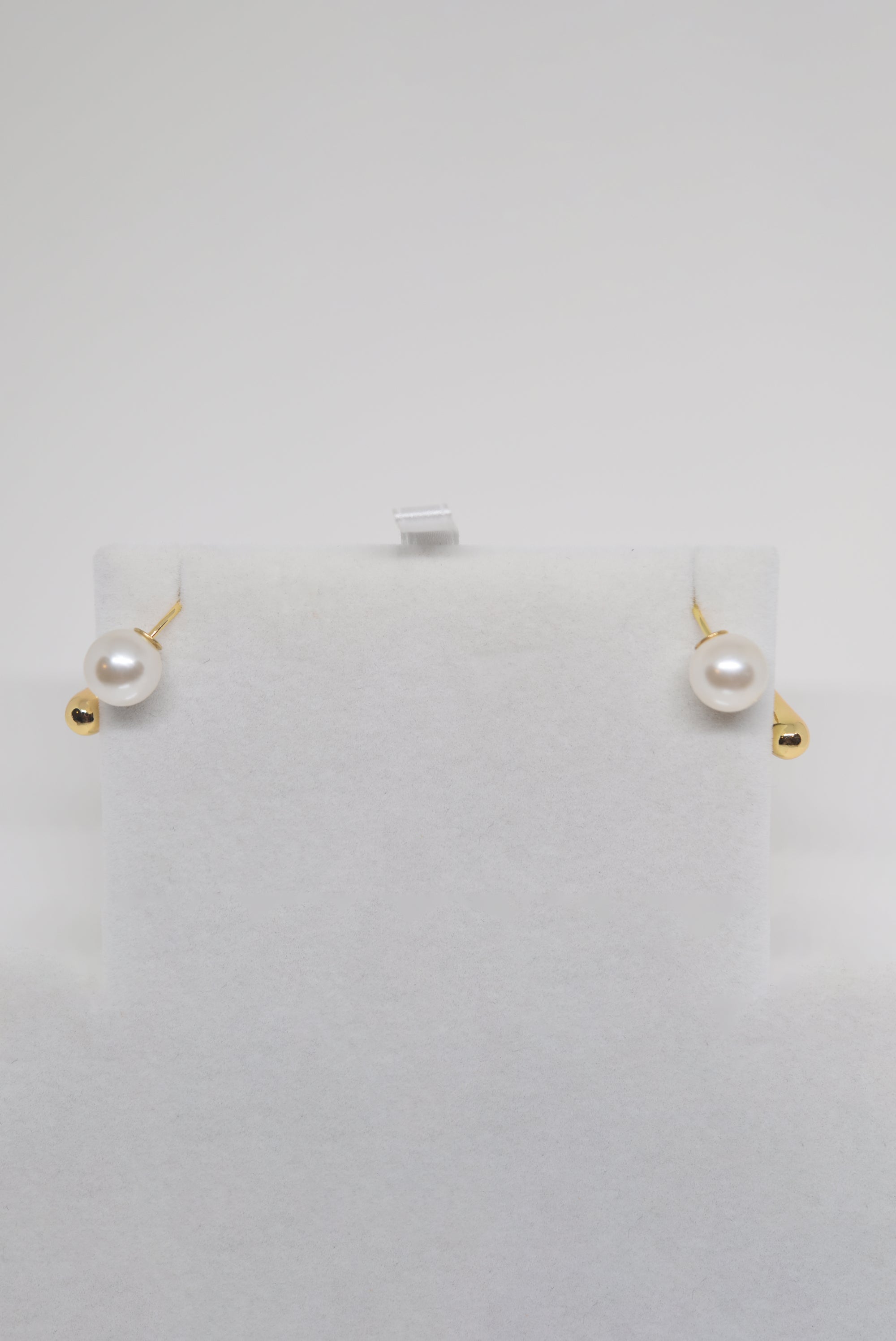 Pearl Backwards Hoops