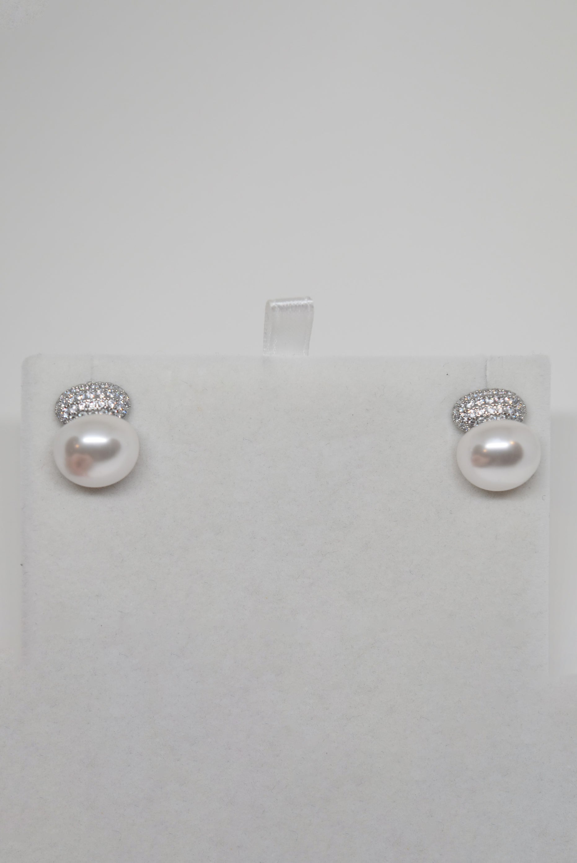 Zircon and Pearls Earrings