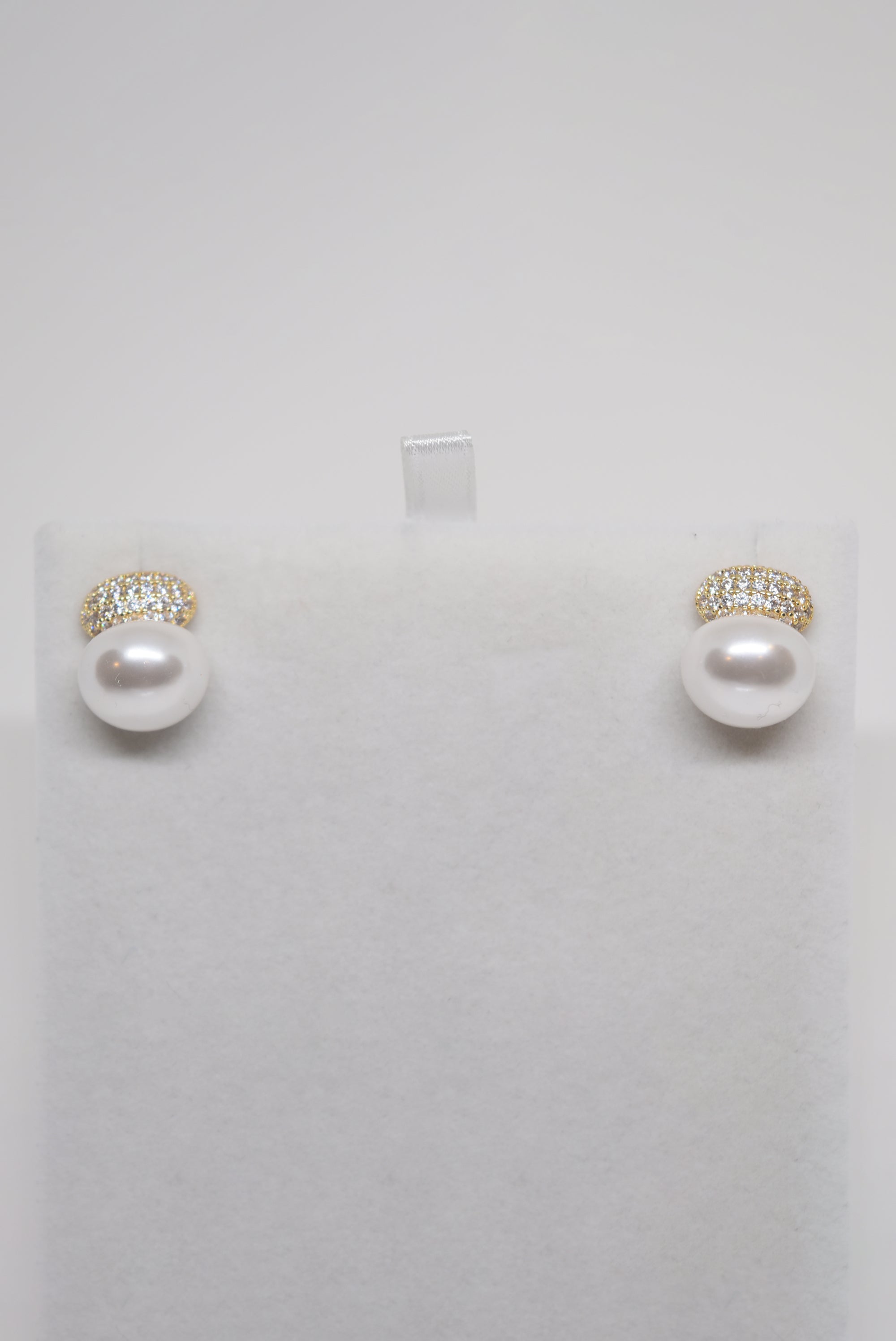 Zircon and Pearls Earrings